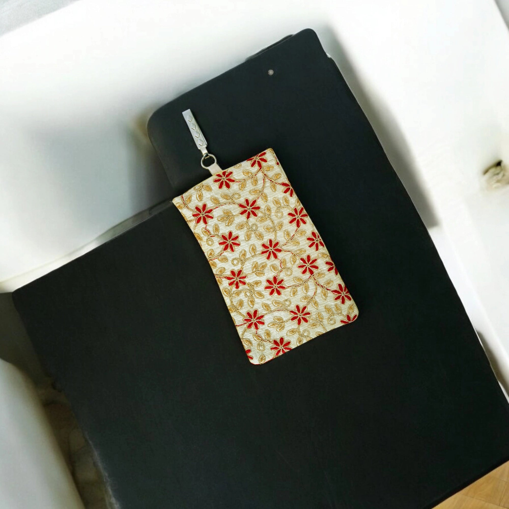 HANDICRAFT PHONE POUCH